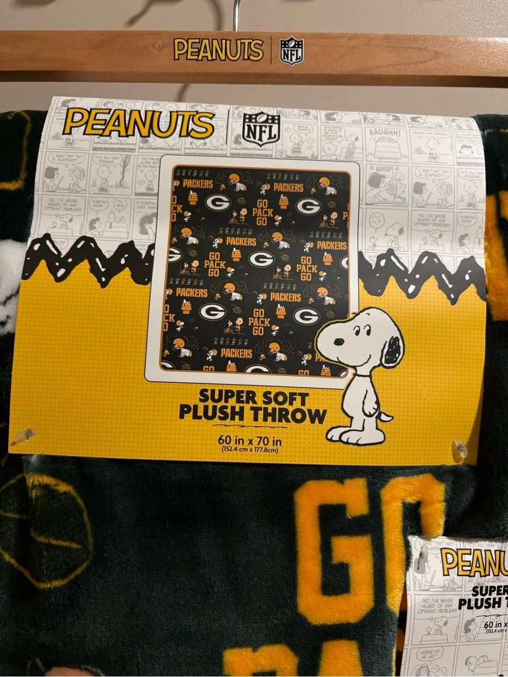 Peanuts Green & Yellow NFL Plush Throw Blanket